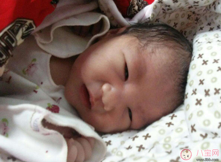 妈妈第一次看到自己生的宝宝是什么感觉 妈妈第一次看到自己生的宝宝是什么感觉