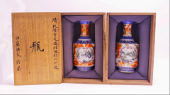 大清乾隆青花边珐琅彩山水画瓶(壹对)